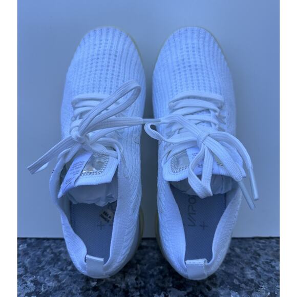 Nike Air Vapormax 3 Flyknit Shoes Women Size 8 Volt White Purple AJ6910-102 - Picture 1 of 10